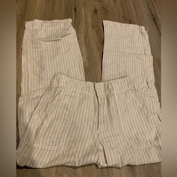 Gap size zero linen trousers. Wide leg, tan pin stripes. Hook and eye closures - Picture 1 of 8